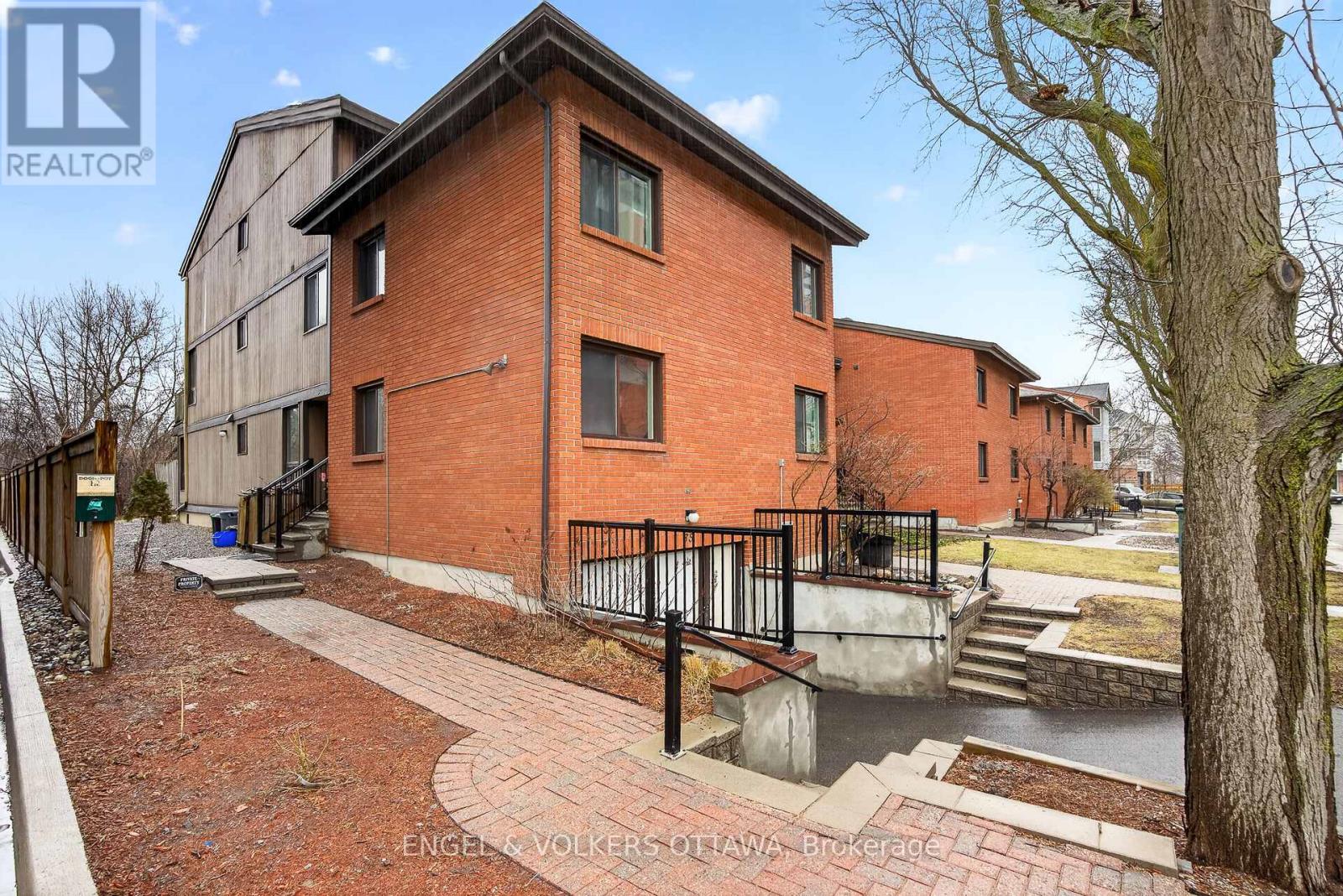 B - 35 ROBINSON AVENUE, Ottawa, Ontario