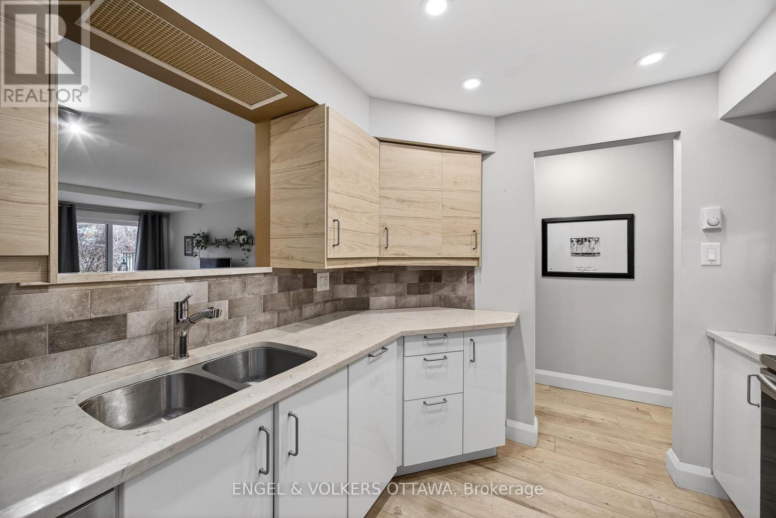 B - 35 Robinson Avenue, Ottawa, Ontario  K1N 8N8 - Photo 11 - X13008708