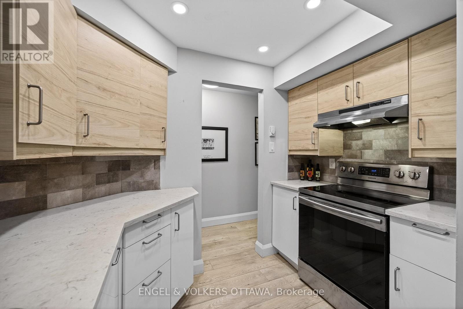 B - 35 Robinson Avenue, Ottawa, Ontario  K1N 8N8 - Photo 12 - X13008708