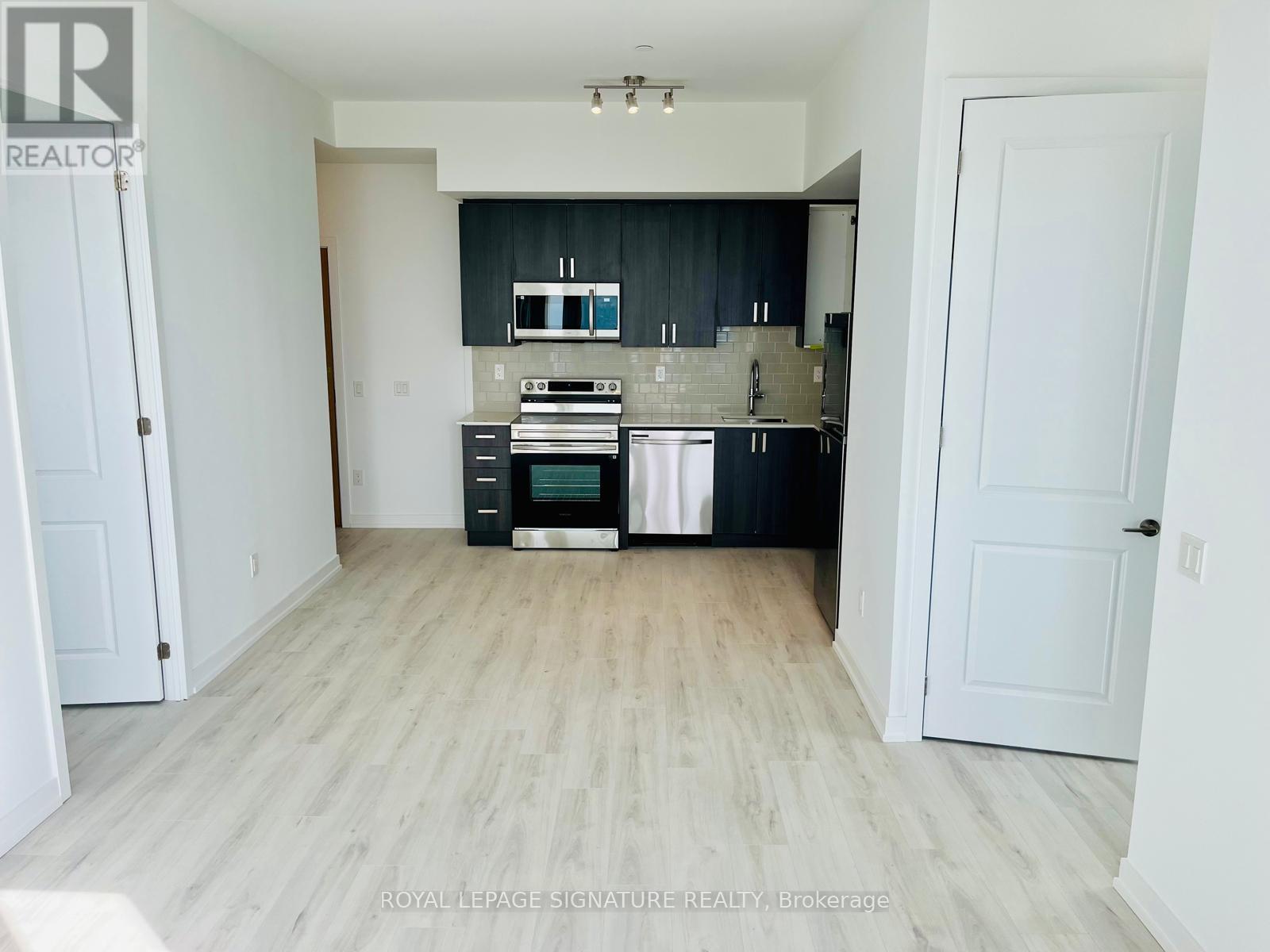 3102 - 1435 Celebration Drive, Pickering, Ontario  L1W 0C4 - Photo 10 - E13008704