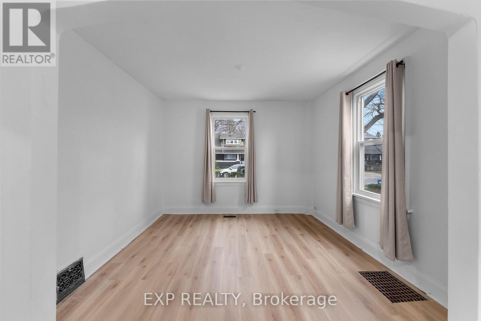 1 - 6367 High Street, Niagara Falls, Ontario  L2G 1M9 - Photo 12 - X13008516