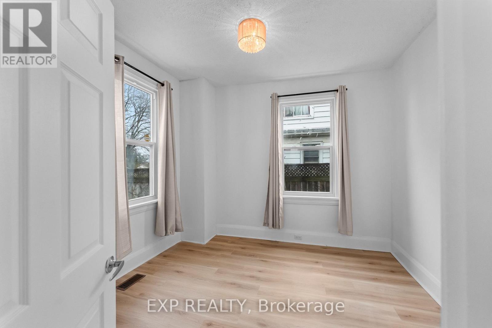 1 - 6367 High Street, Niagara Falls, Ontario  L2G 1M9 - Photo 9 - X13008516