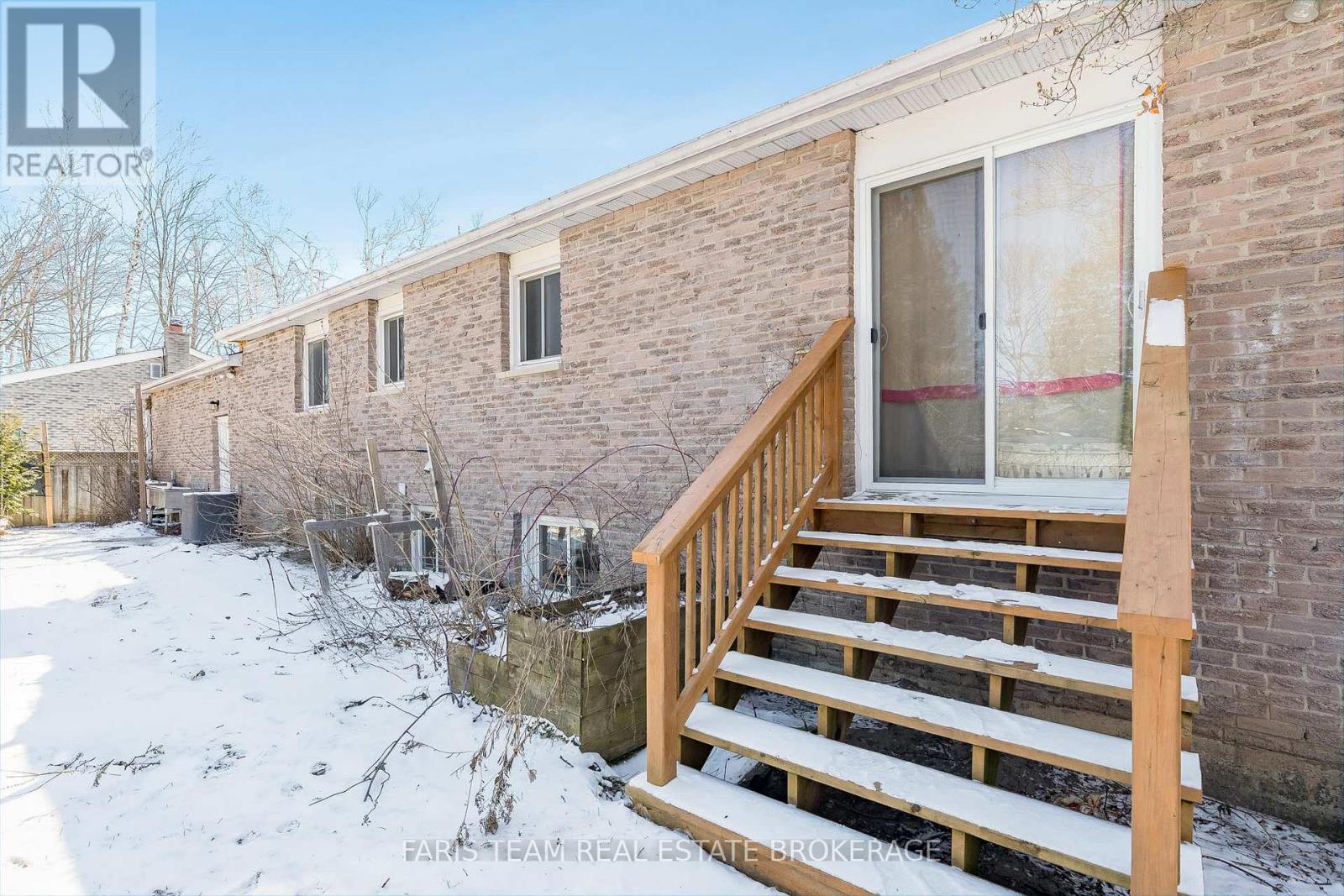 706 James Street, Innisfil, Ontario  L9S 2G7 - Photo 34 - N12975764