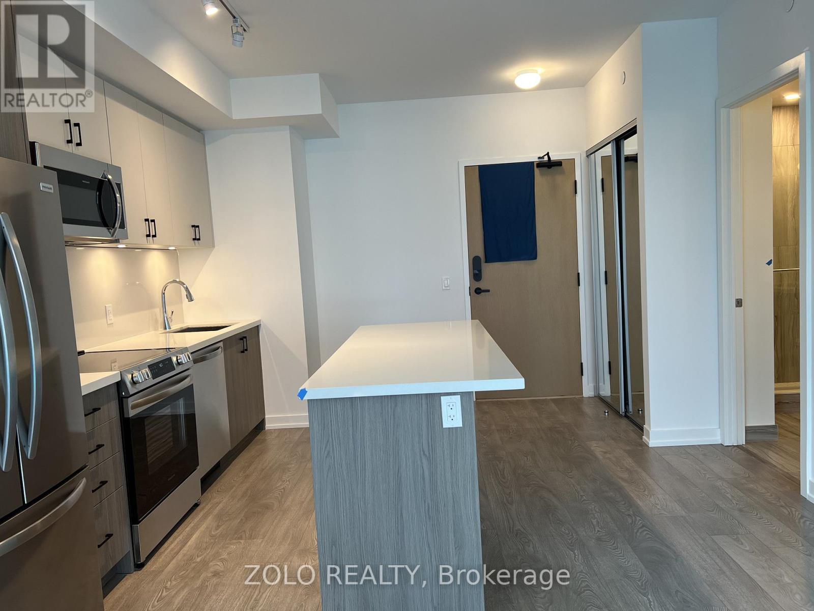 305 - 333 Sunseeker Avenue, Innisfil, Ontario  L9S 0R6 - Photo 3 - N13008490