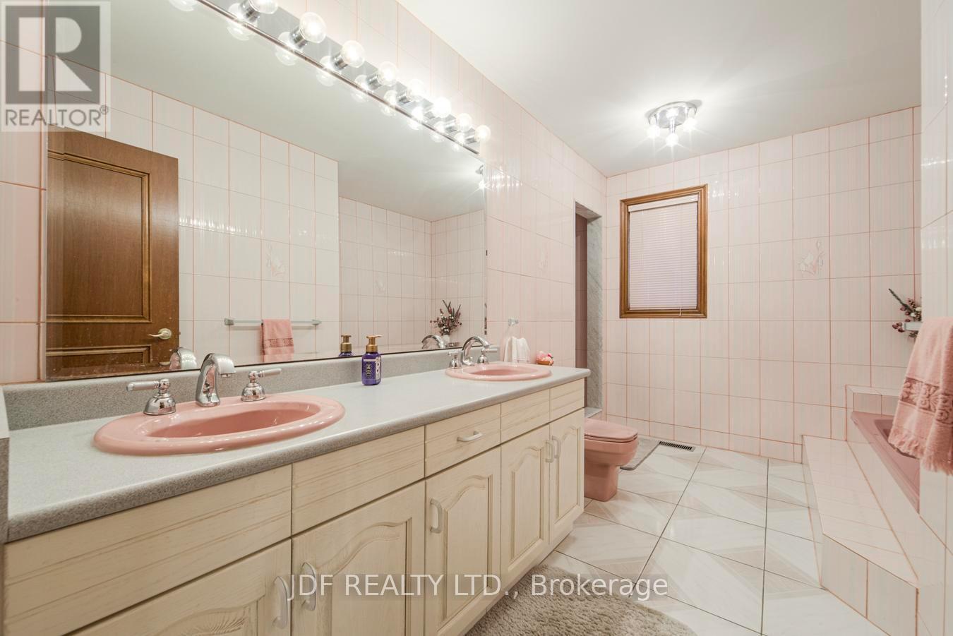 24 Whalen Court, Richmond Hill, Ontario  L4C 9T4 - Photo 34 - N13008532