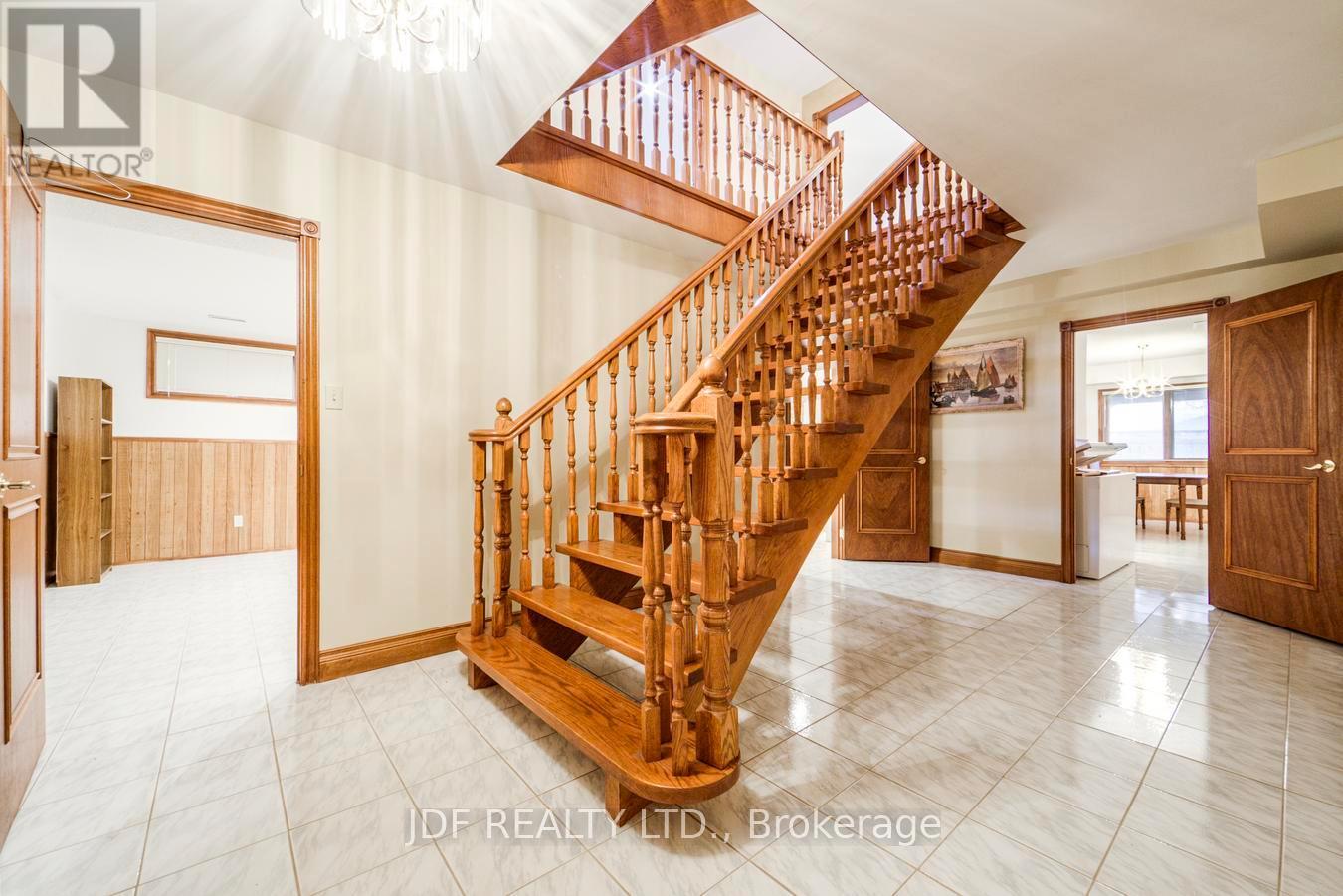 24 Whalen Court, Richmond Hill, Ontario  L4C 9T4 - Photo 35 - N13008532