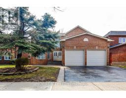 24 WHALEN COURT, Richmond Hill, Ontario