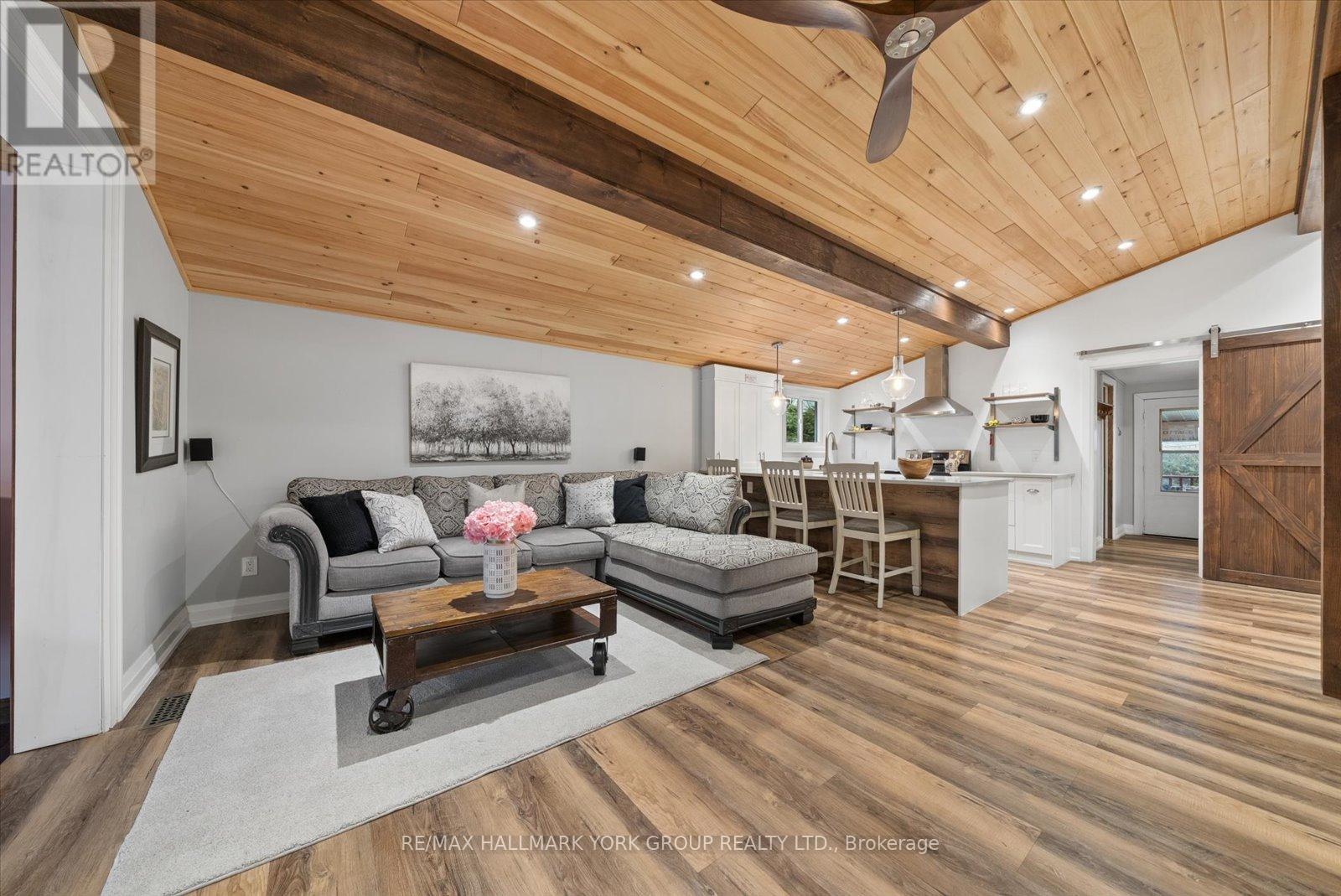 836 Crescent Beach Road, Georgina, Ontario  L4P 3E9 - Photo 13 - N13008542