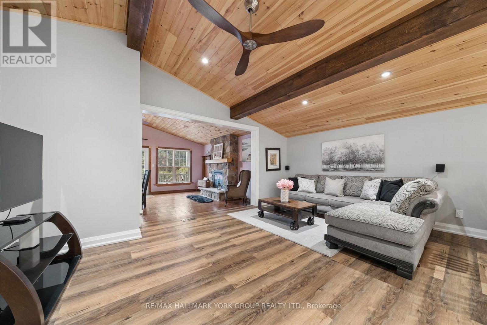 836 Crescent Beach Road, Georgina, Ontario  L4P 3E9 - Photo 14 - N13008542