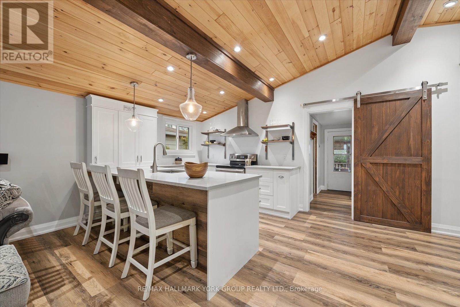 836 Crescent Beach Road, Georgina, Ontario  L4P 3E9 - Photo 15 - N13008542