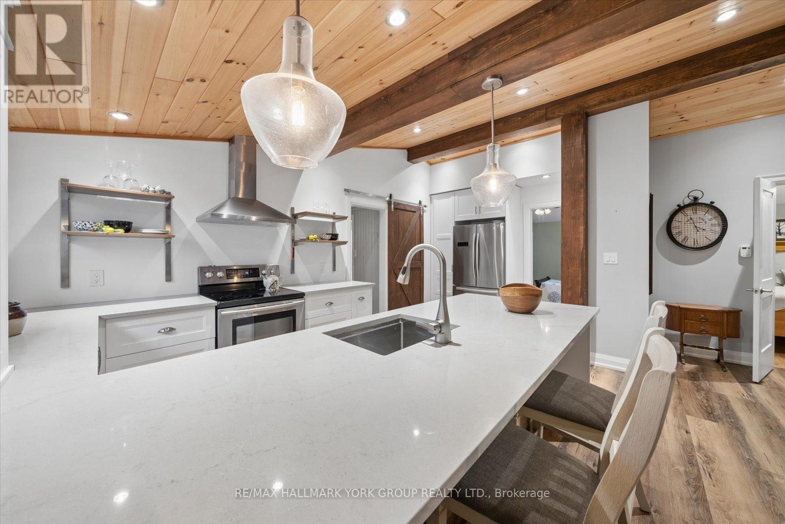 836 Crescent Beach Road, Georgina, Ontario  L4P 3E9 - Photo 18 - N13008542