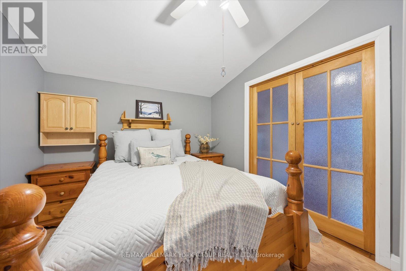 836 Crescent Beach Road, Georgina, Ontario  L4P 3E9 - Photo 19 - N13008542