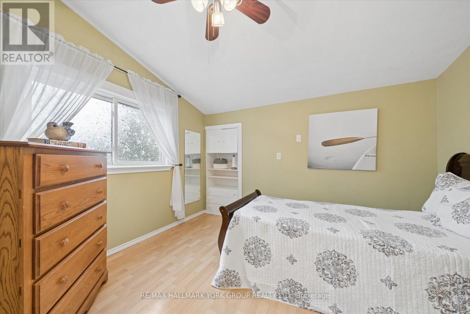 836 Crescent Beach Road, Georgina, Ontario  L4P 3E9 - Photo 21 - N13008542