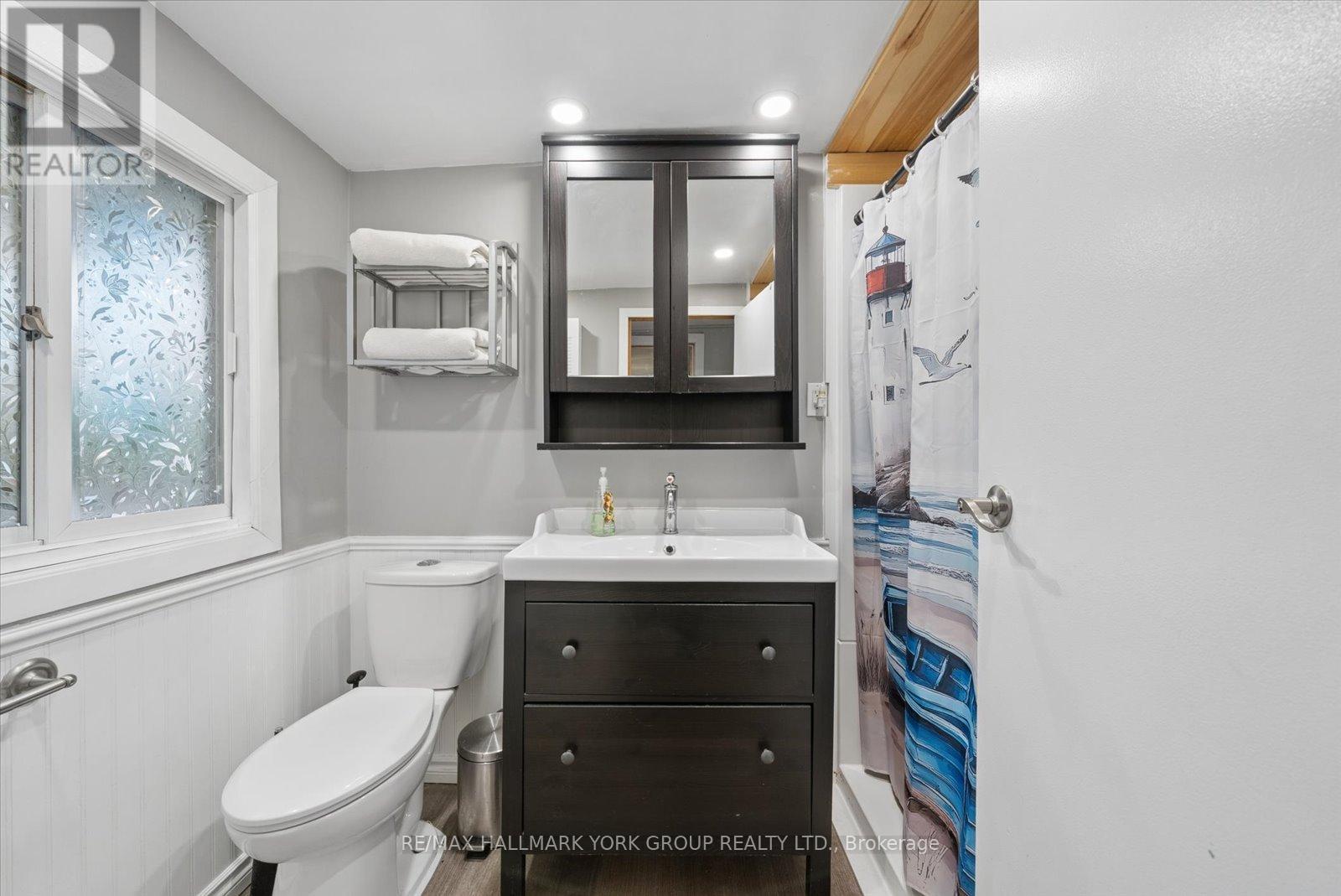 836 Crescent Beach Road, Georgina, Ontario  L4P 3E9 - Photo 25 - N13008542