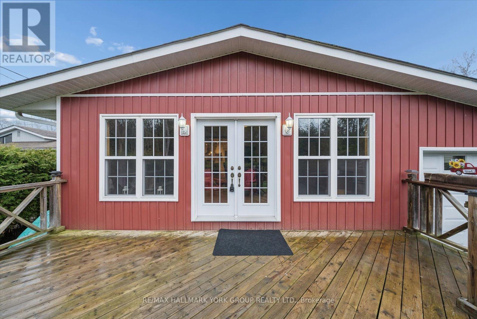 836 Crescent Beach Road, Georgina, Ontario  L4P 3E9 - Photo 8 - N13008542