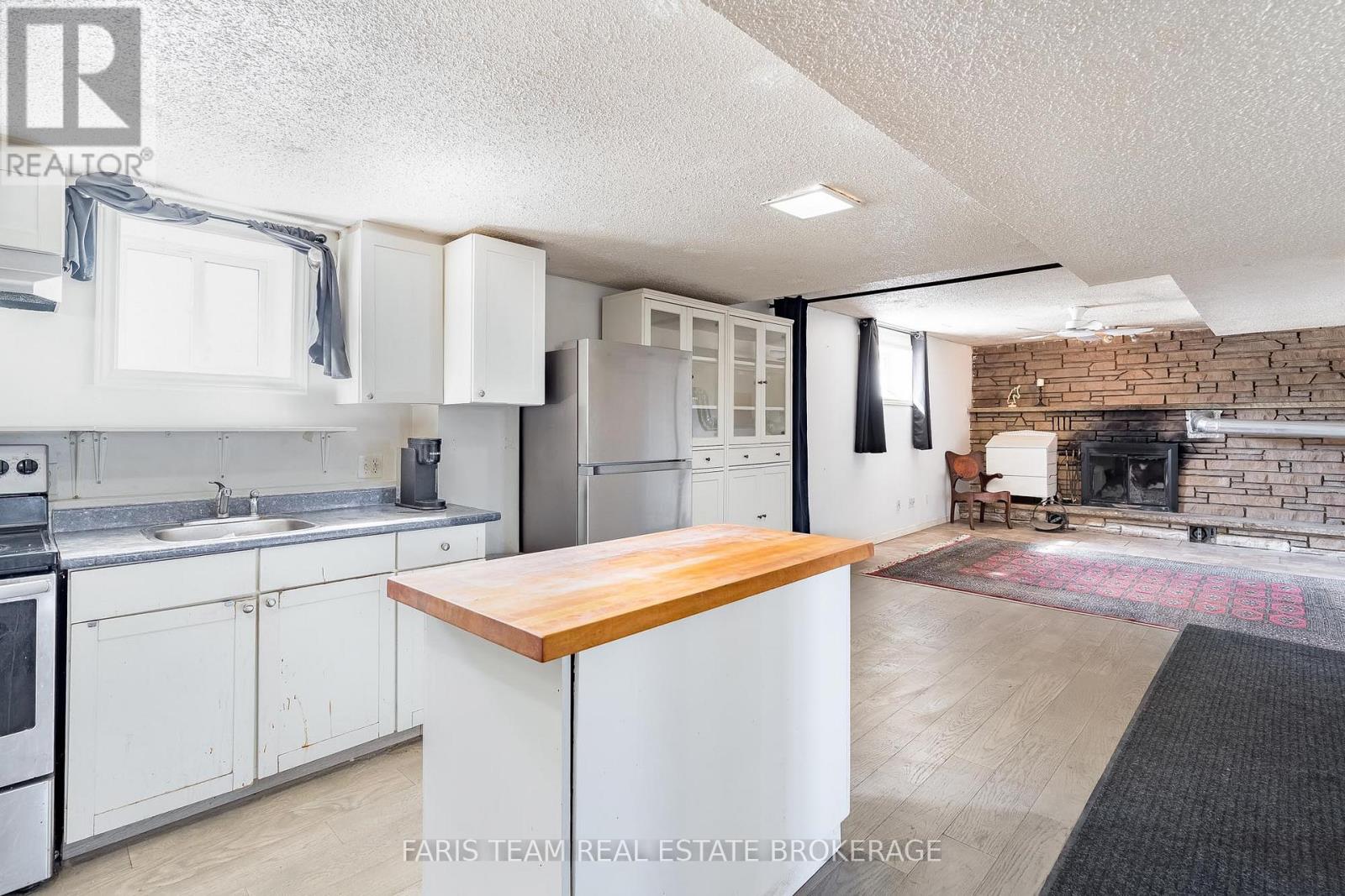 706 James Street, Innisfil, Ontario  L9S 2G7 - Photo 25 - N12975764