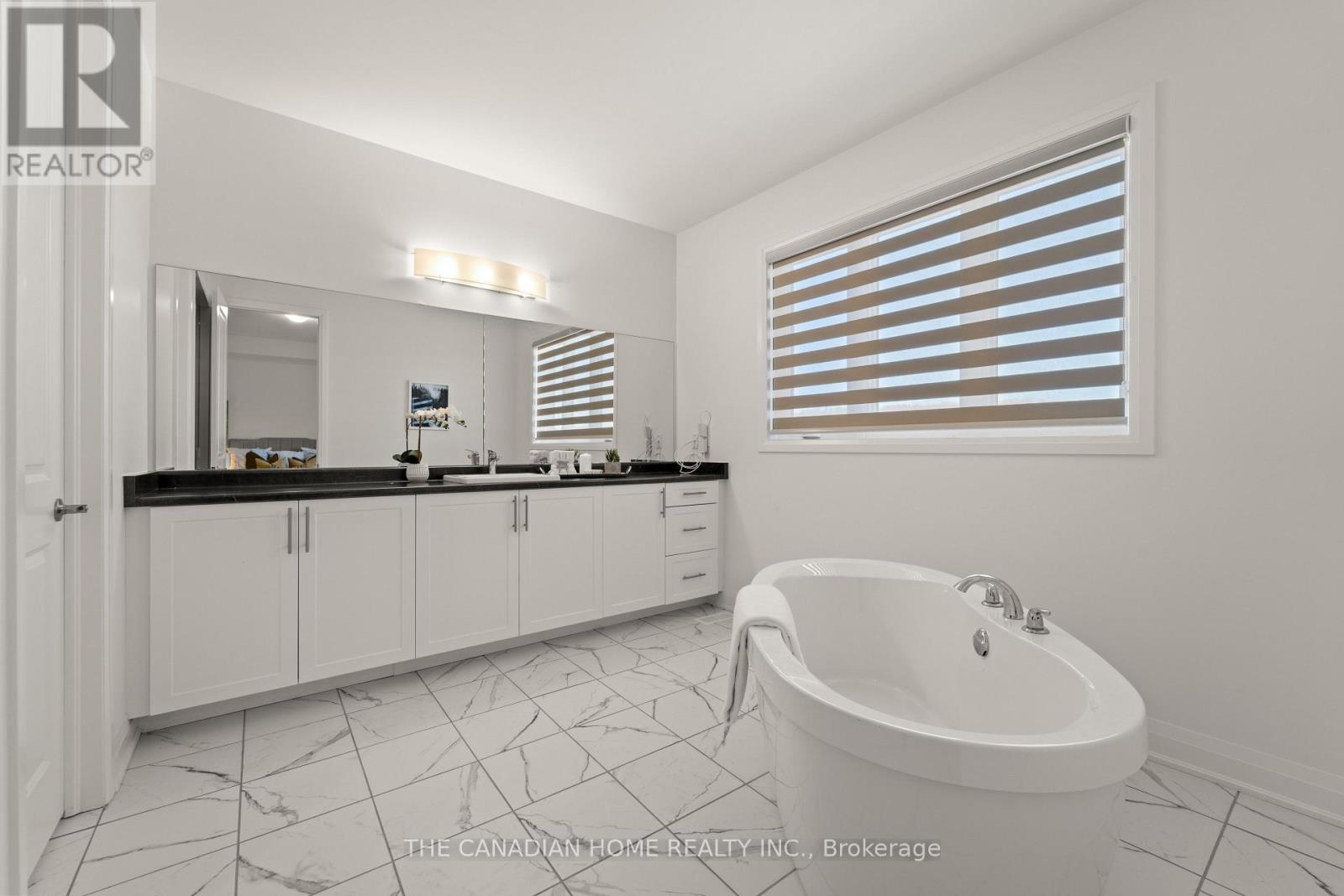 198 Thompson Drive, East Gwillimbury, Ontario  L9N 0V5 - Photo 38 - N13008646