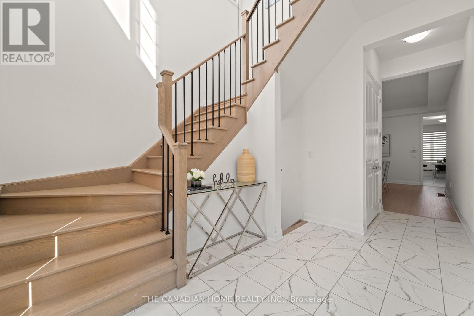 198 Thompson Drive, East Gwillimbury, Ontario  L9N 0V5 - Photo 7 - N13008646