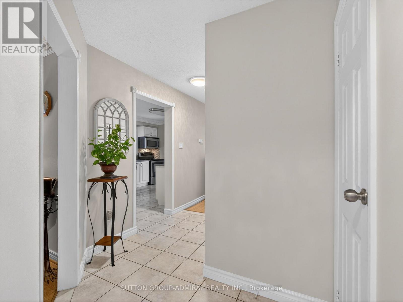 116 Patrice Crescent, Vaughan, Ontario  L4J 4Z3 - Photo 4 - N13008674