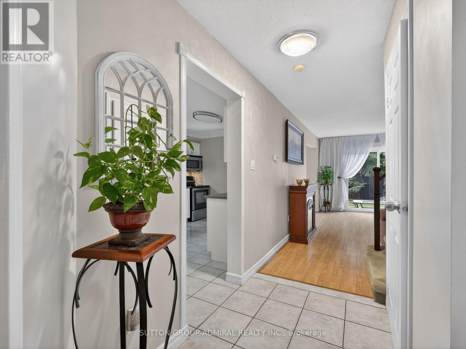 116 Patrice Crescent, Vaughan, Ontario  L4J 4Z3 - Photo 5 - N13008674