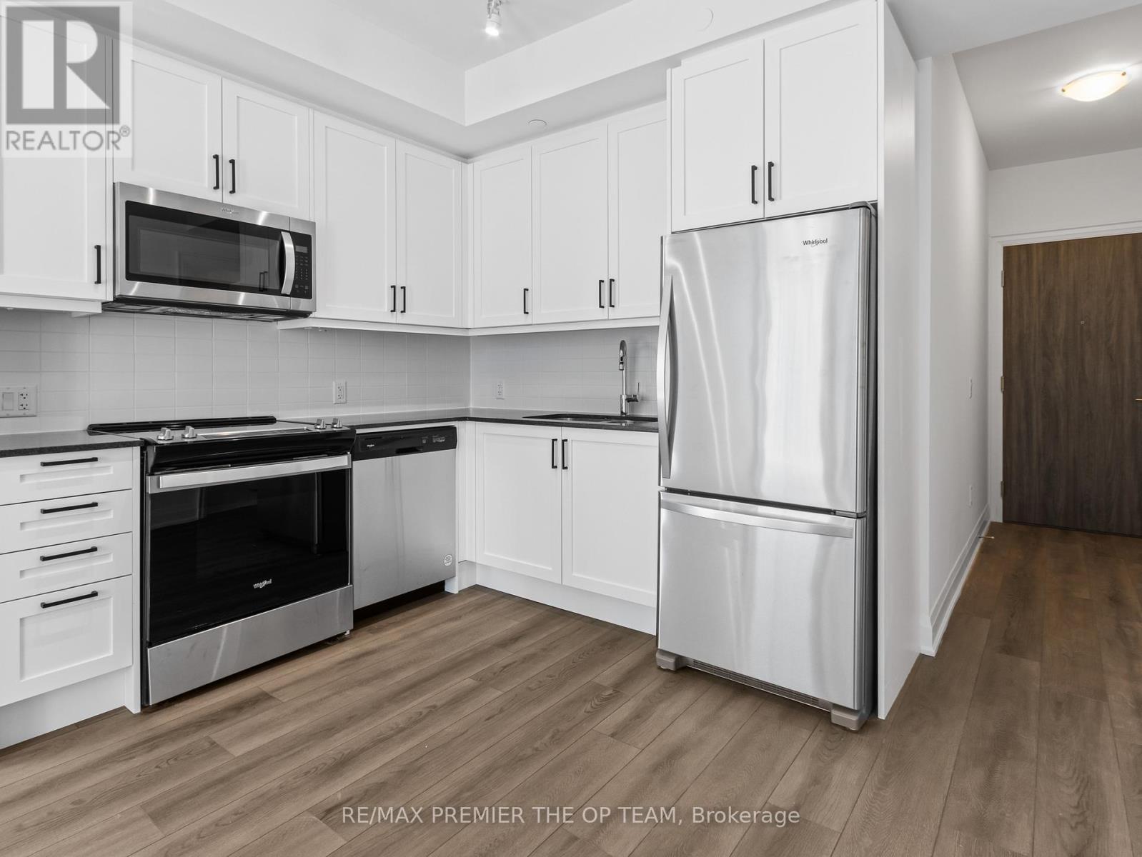 817 - 10 Gatineau Drive, Vaughan, Ontario  L4J 0L2 - Photo 5 - N13008676