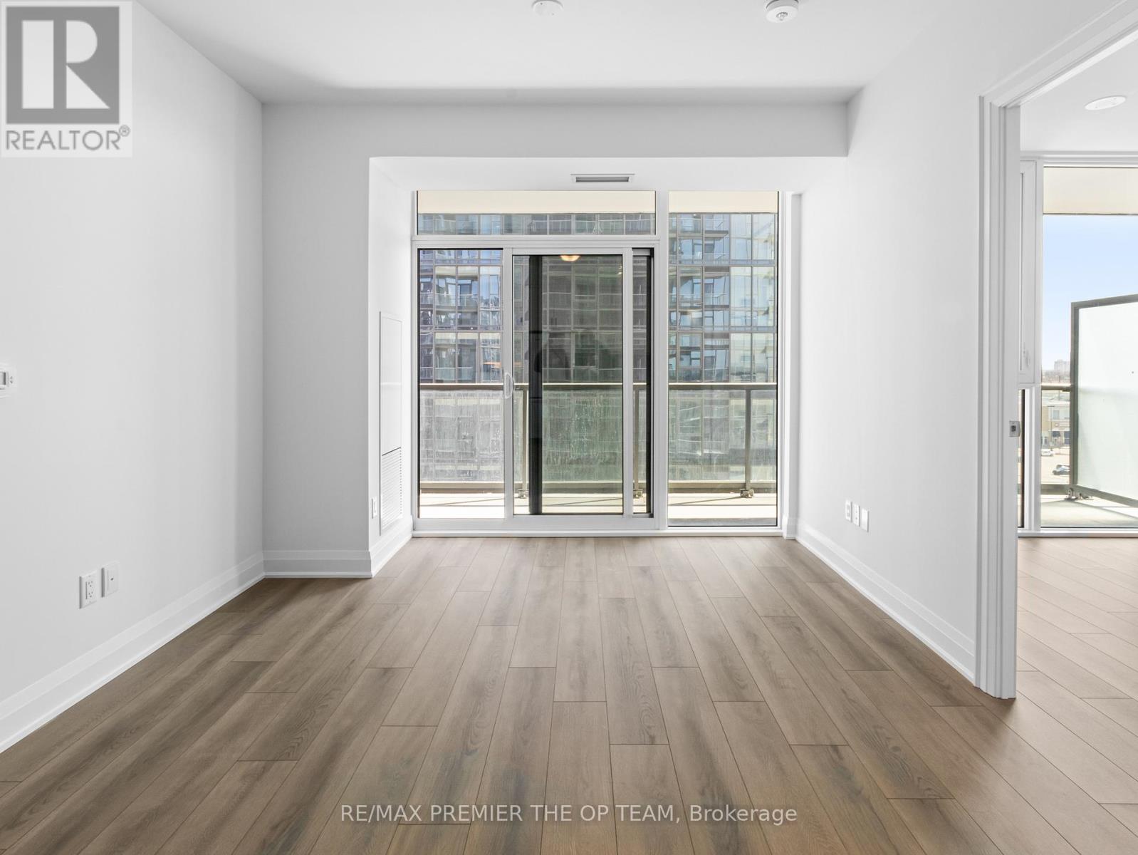 817 - 10 Gatineau Drive, Vaughan, Ontario  L4J 0L2 - Photo 7 - N13008676