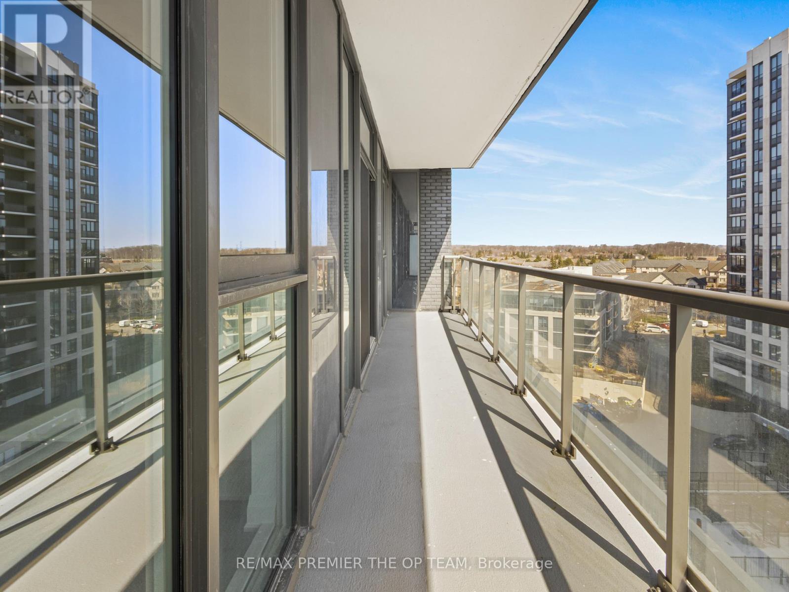 817 - 10 Gatineau Drive, Vaughan, Ontario  L4J 0L2 - Photo 8 - N13008676