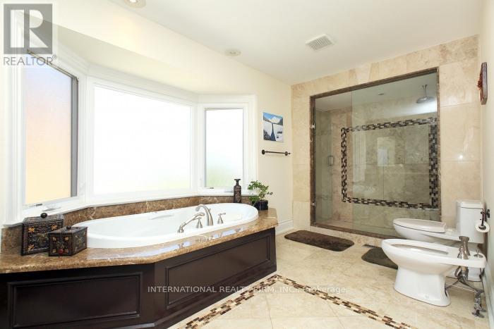 7 Elderwood Drive, Richmond Hill, Ontario  L4B 2X3 - Photo 14 - N13008734