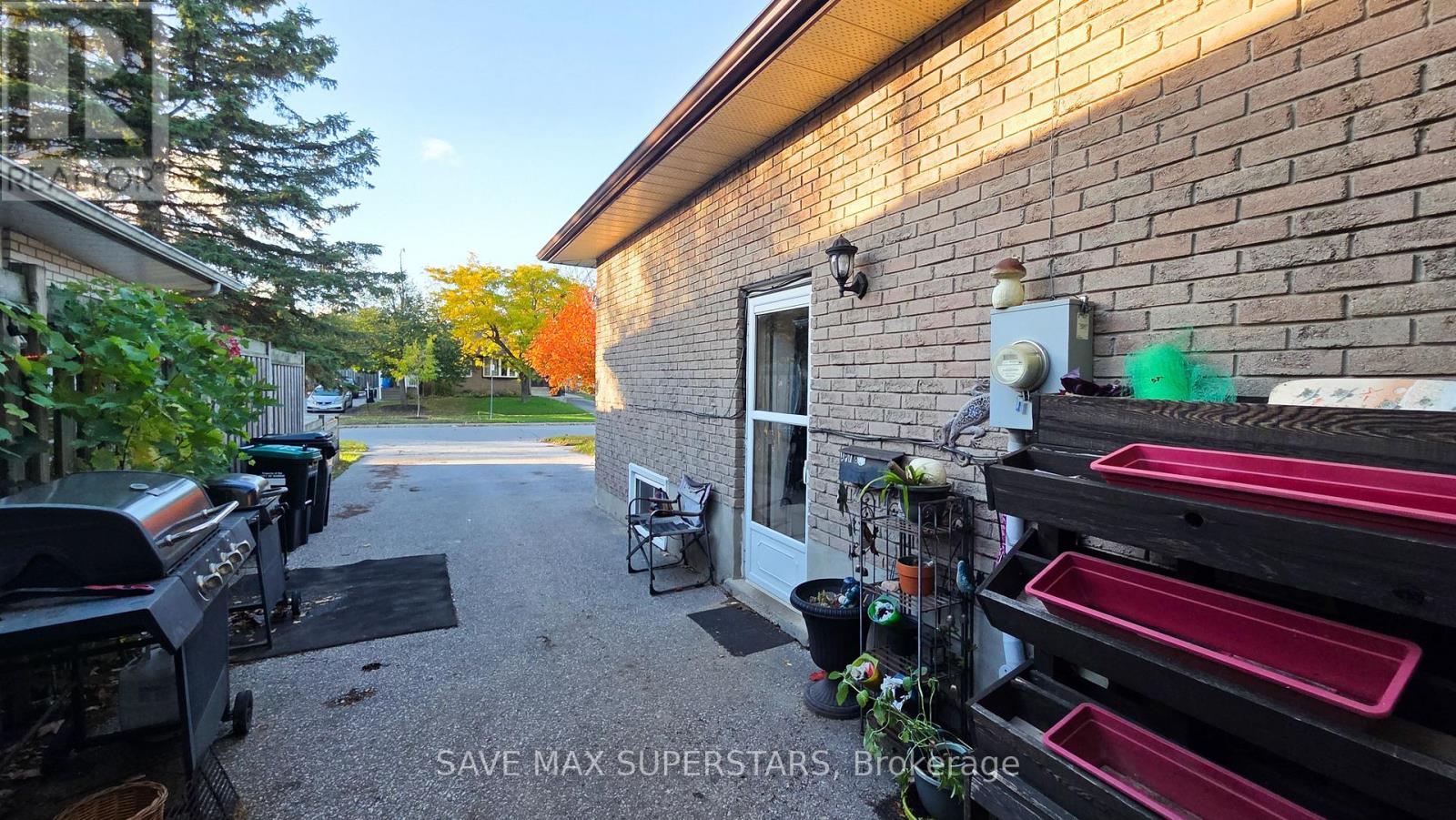 Duplex - 35 Bernick Drive, Barrie, Ontario  L4M 5C1 - Photo 11 - S13008726