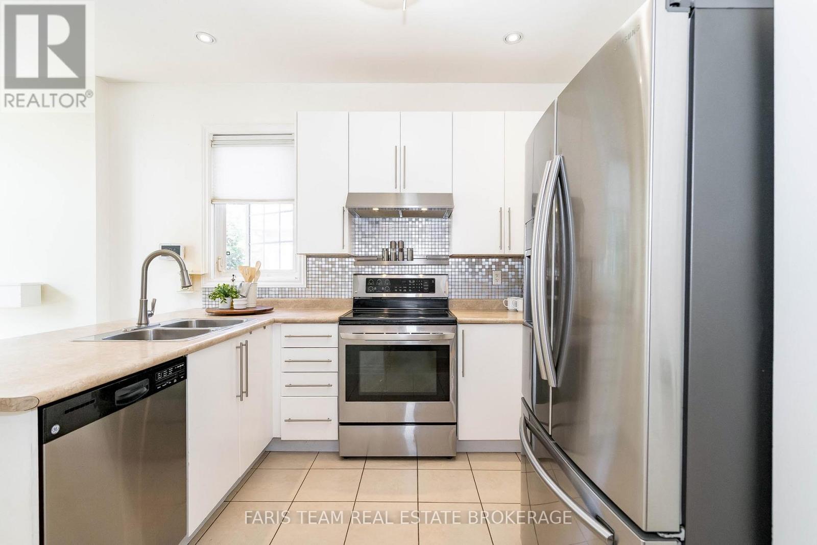 103 41st Street S, Wasaga Beach, Ontario  L9Z 3B6 - Photo 13 - S13008752