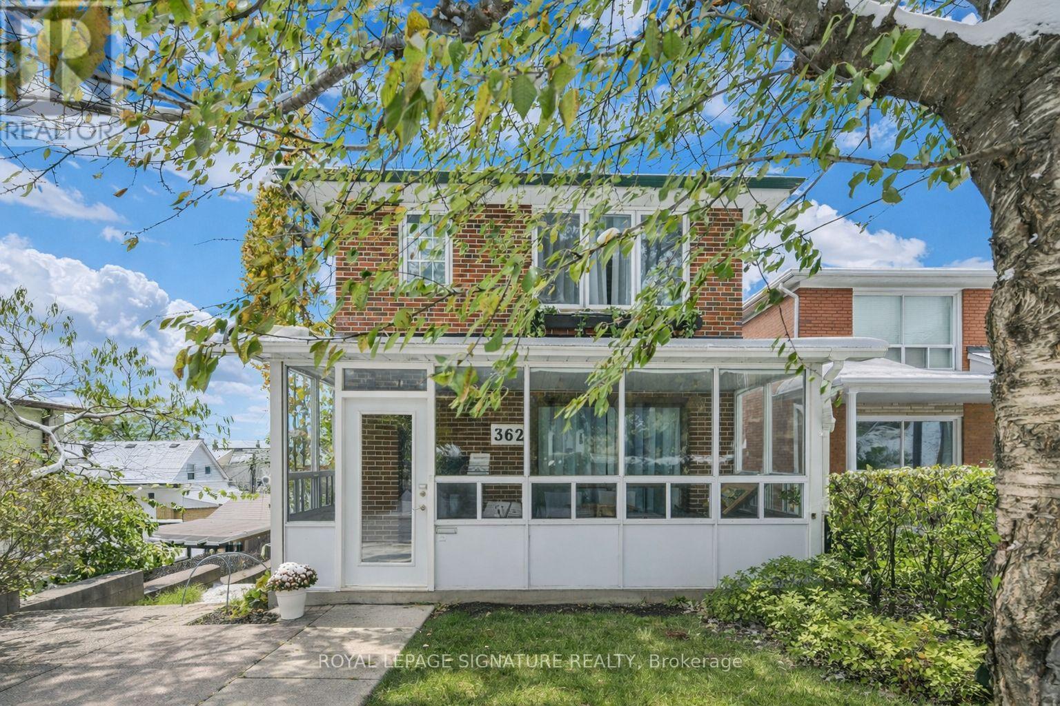 362 Silverthorn Avenue, Toronto, Ontario  M6M 3G8 - Photo 2 - W12542788