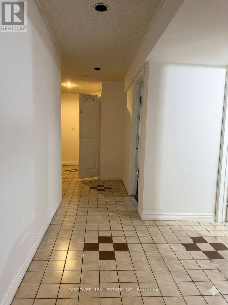 Basement - 5130 Warwickshire Way, Mississauga, Ontario  L5V 1P8 - Photo 12 - W13008402