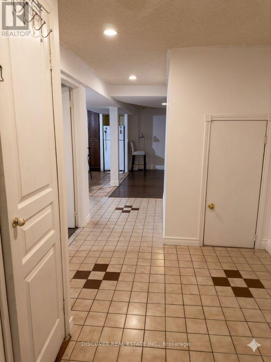 Basement - 5130 Warwickshire Way, Mississauga, Ontario  L5V 1P8 - Photo 14 - W13008402