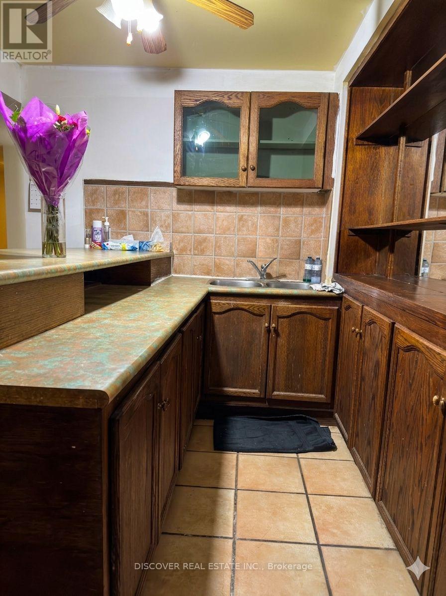 Basement - 5130 Warwickshire Way, Mississauga, Ontario  L5V 1P8 - Photo 17 - W13008402