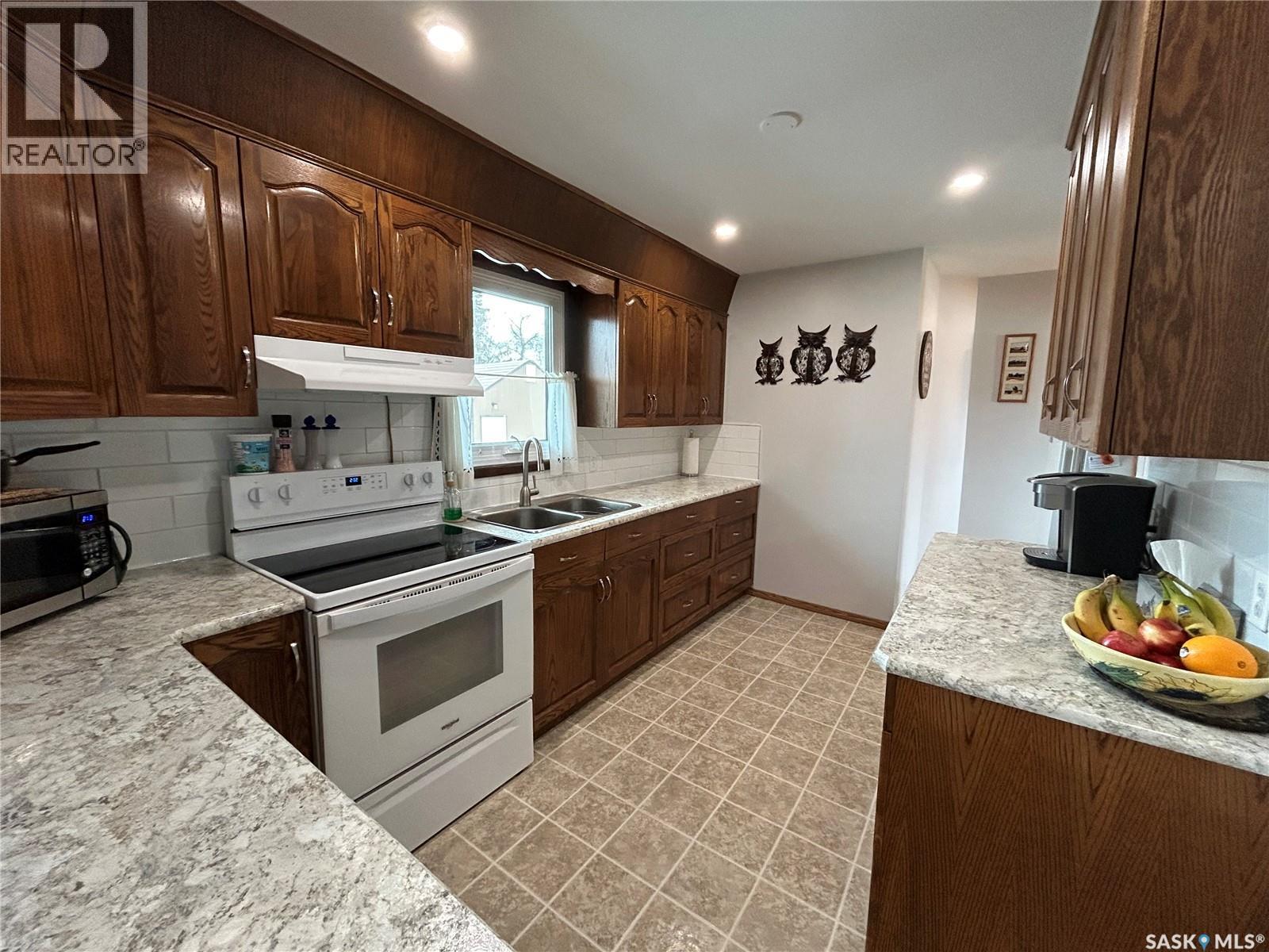 136 6th Street, Humboldt, Saskatchewan  S0K 2A0 - Photo 18 - SK033067