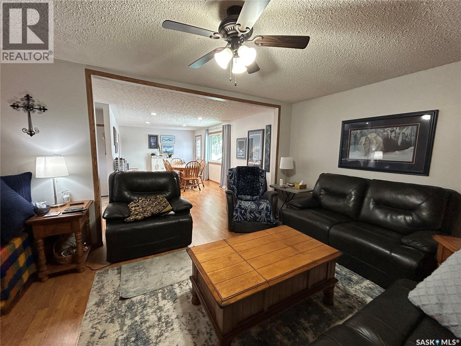 136 6th Street, Humboldt, Saskatchewan  S0K 2A0 - Photo 4 - SK033067