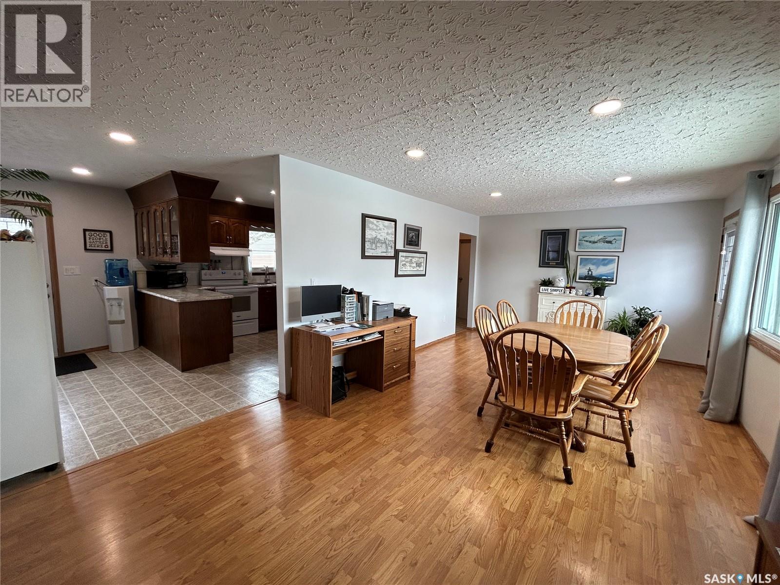 136 6th Street, Humboldt, Saskatchewan  S0K 2A0 - Photo 12 - SK033067