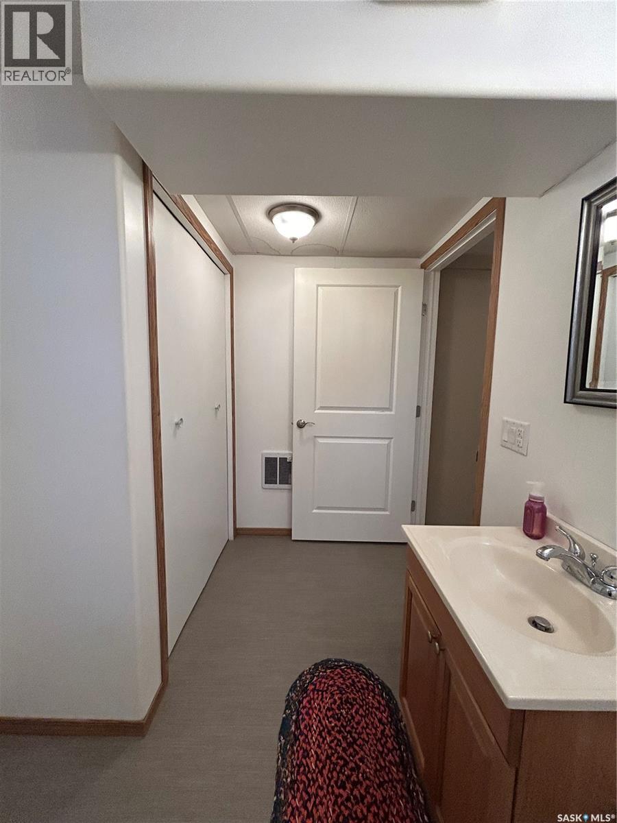 136 6th Street, Humboldt, Saskatchewan  S0K 2A0 - Photo 35 - SK033067