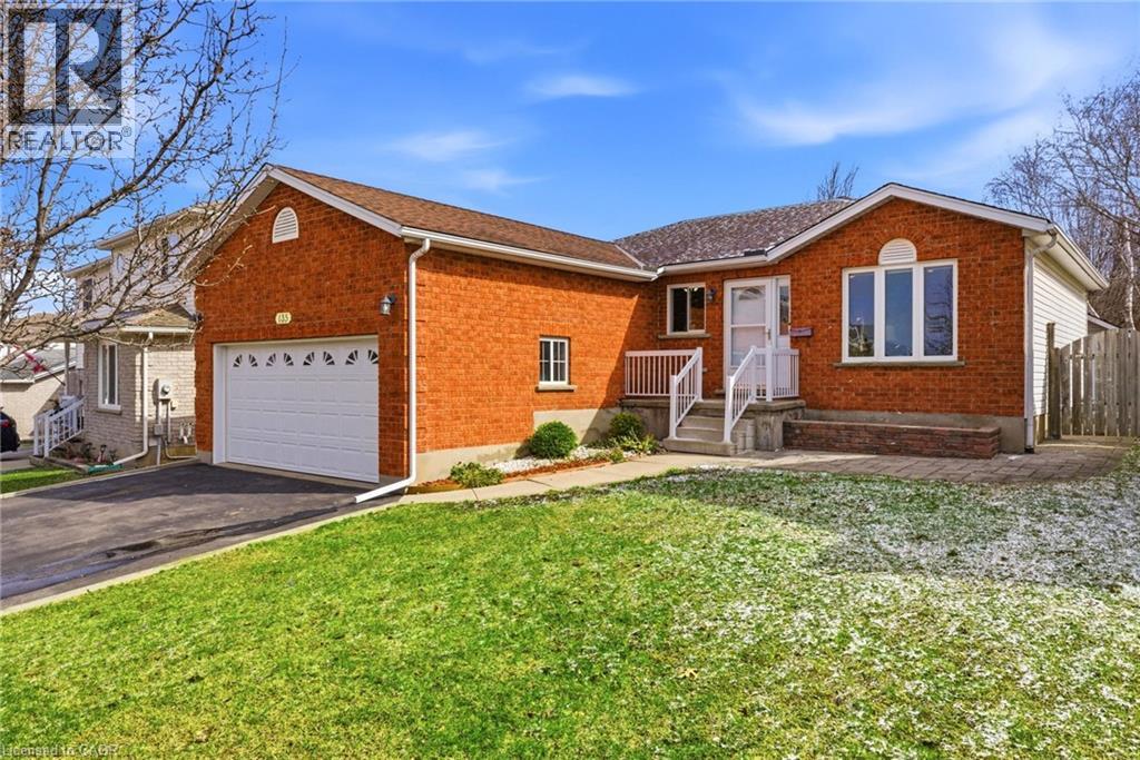 135 Stirling Macgregor Drive, Cambridge, Ontario  N1S 5A1 - Photo 2 - 40818711