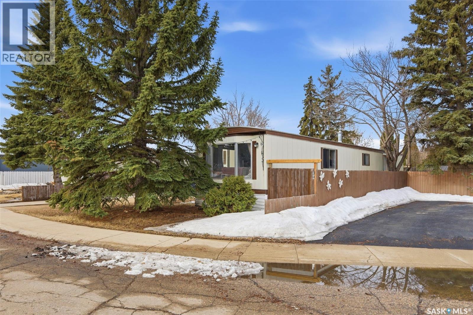 111 Leland Terrace, Saskatoon, Saskatchewan  S7H 5A1 - Photo 2 - SK033129