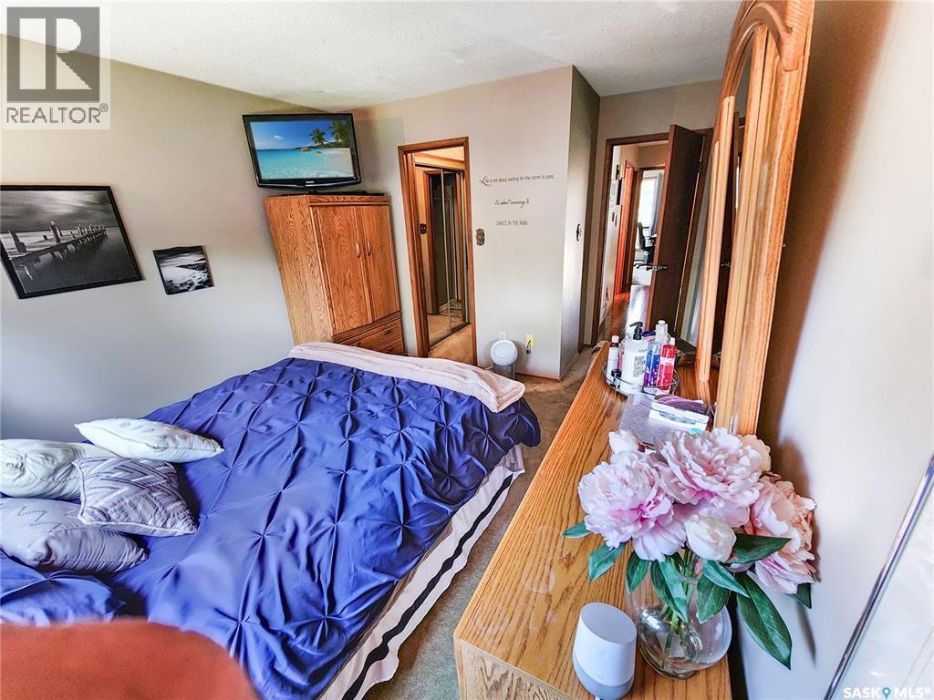 3069 Sherman Drive, Prince Albert, Saskatchewan  S6V 7H5 - Photo 17 - SK033103