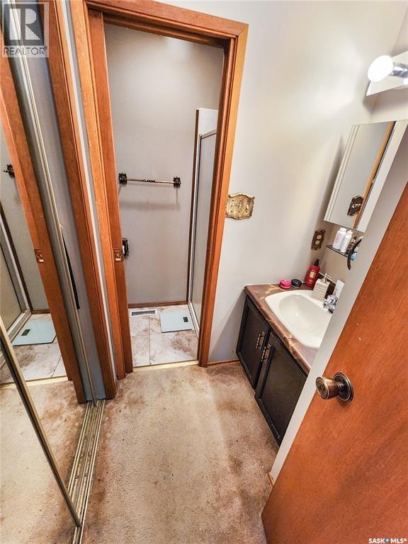 3069 Sherman Drive, Prince Albert, Saskatchewan  S6V 7H5 - Photo 18 - SK033103