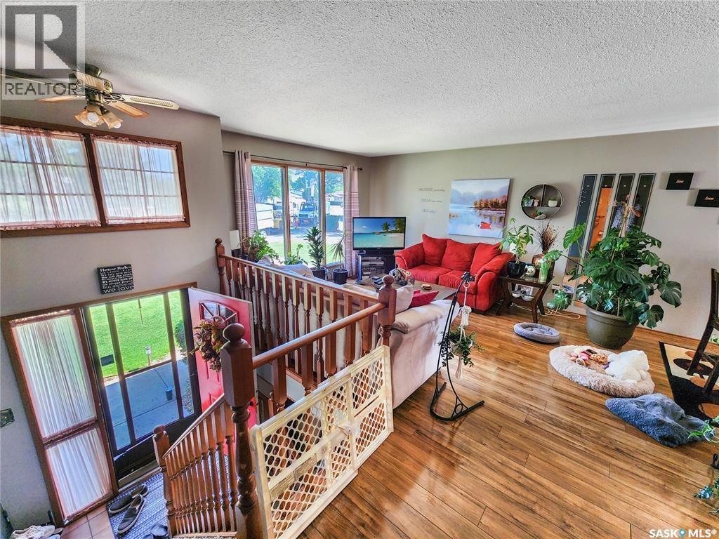 3069 Sherman Drive, Prince Albert, Saskatchewan  S6V 7H5 - Photo 8 - SK033103