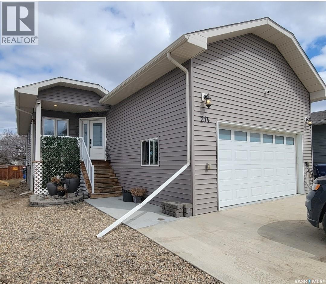 214 1st Avenue W, Maidstone, Saskatchewan  S0M 1M0 - Photo 1 - SK033063