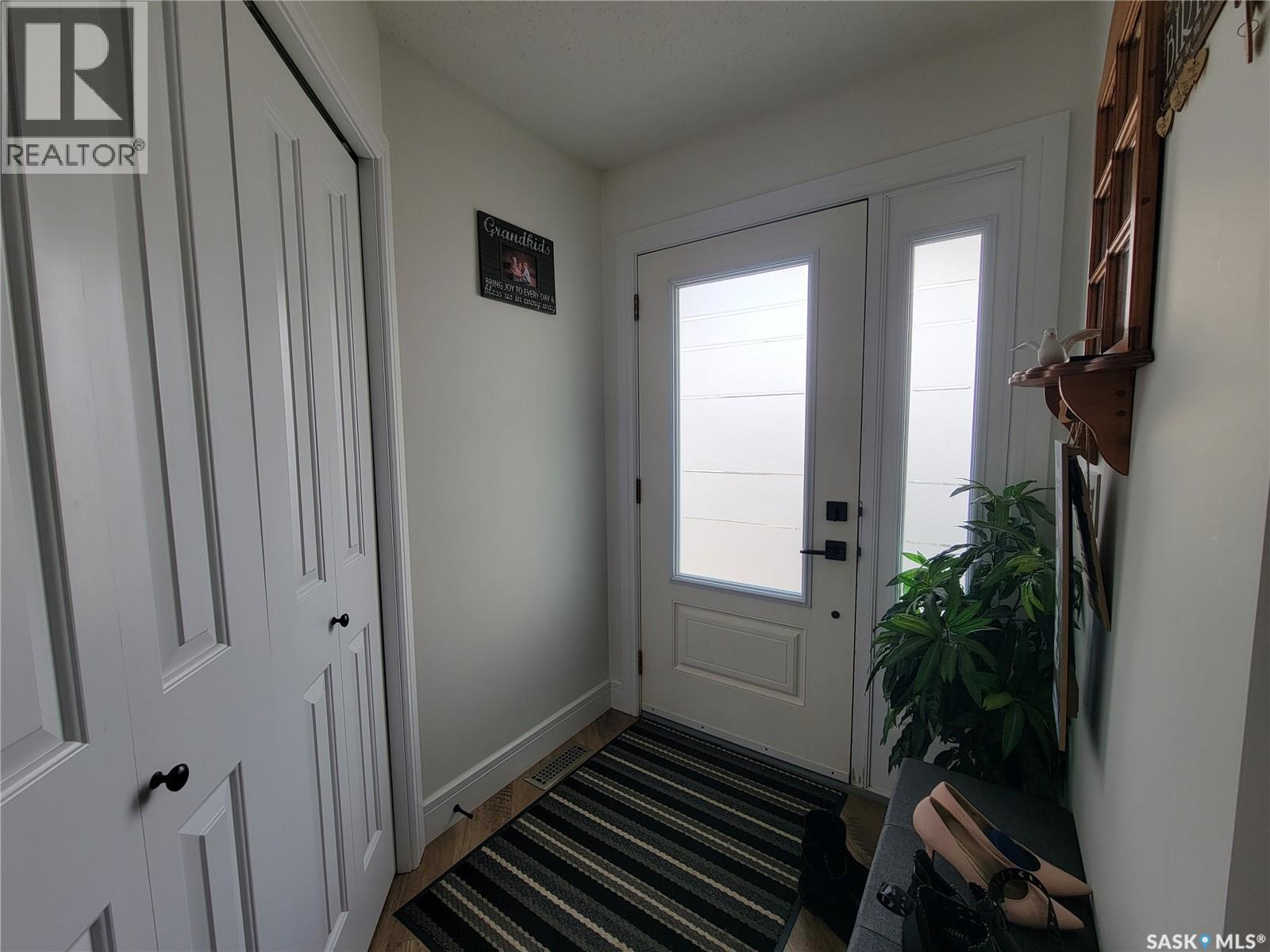 214 1st Avenue W, Maidstone, Saskatchewan  S0M 1M0 - Photo 3 - SK033063