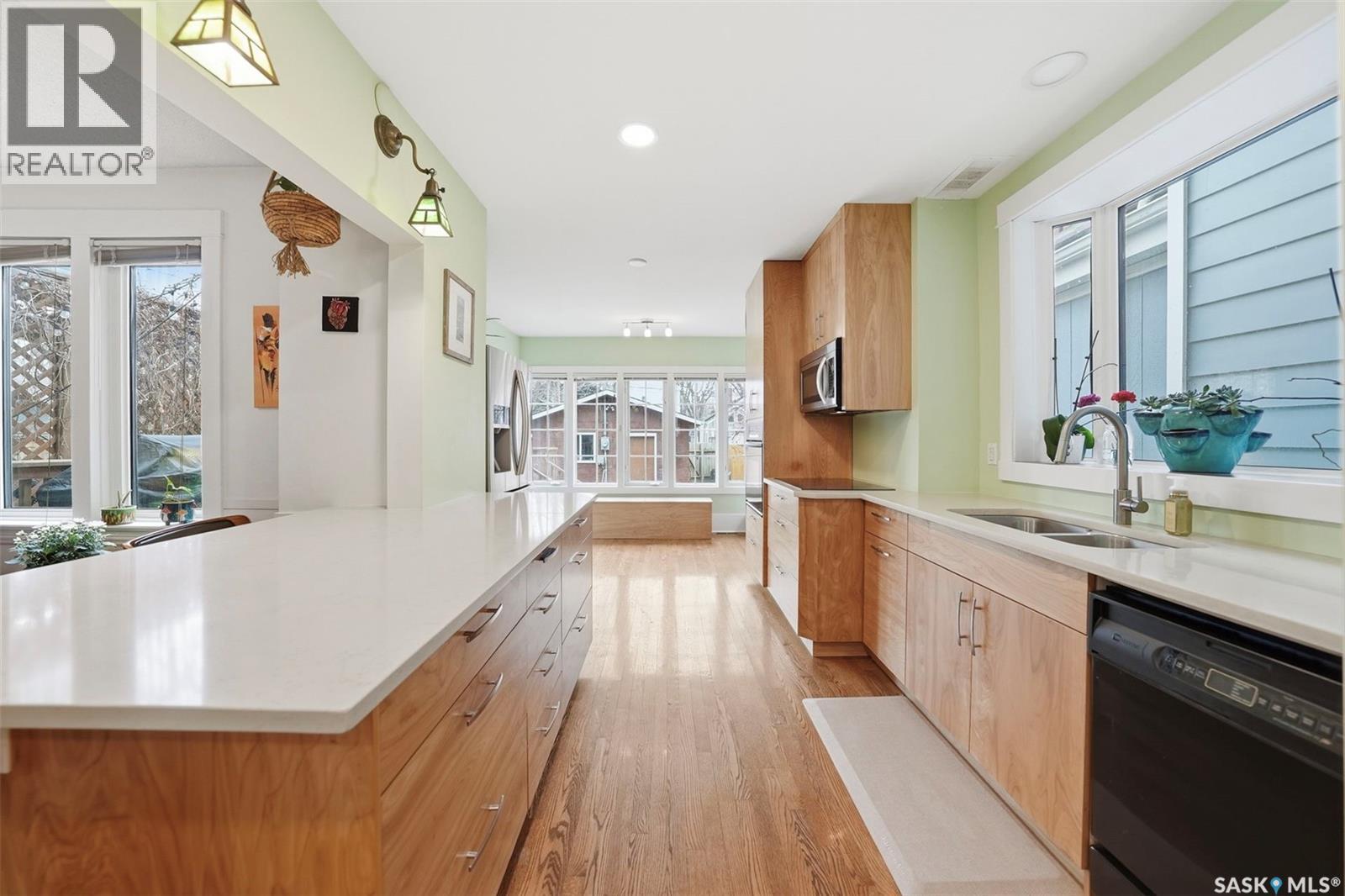 428 6th Street E, Saskatoon, Saskatchewan  S7H 1B8 - Photo 3 - SK032894