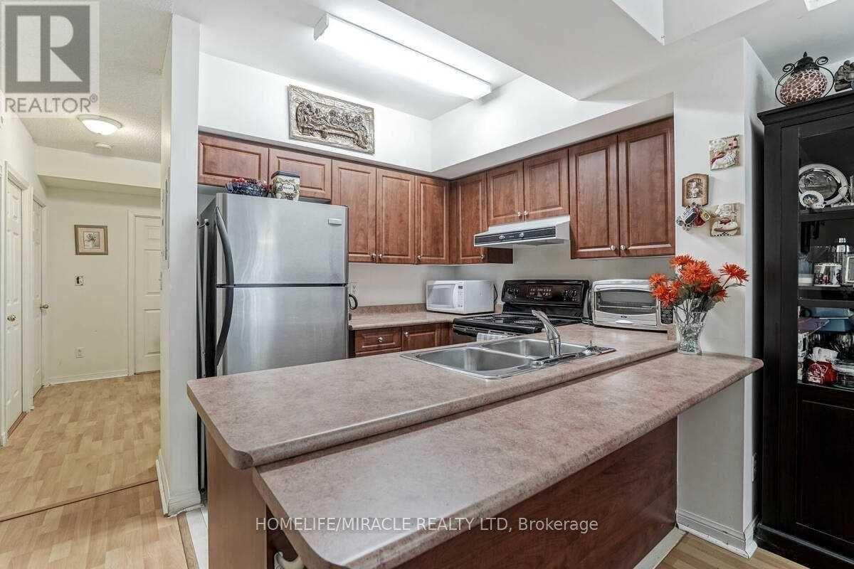 1024 - 3047 Finch Avenue W, Toronto, Ontario  M9M 0A5 - Photo 13 - W13008480