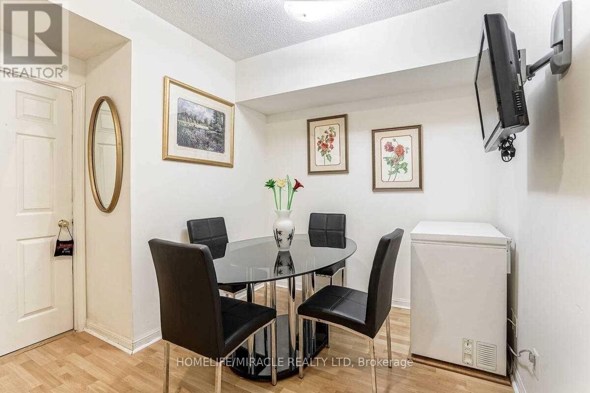 1024 - 3047 Finch Avenue W, Toronto, Ontario  M9M 0A5 - Photo 15 - W13008480