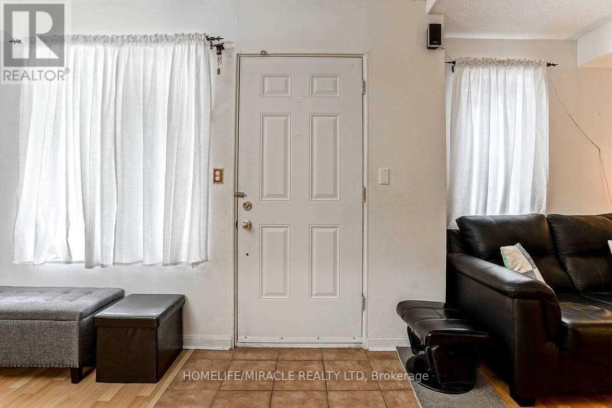 1024 - 3047 Finch Avenue W, Toronto, Ontario  M9M 0A5 - Photo 6 - W13008480