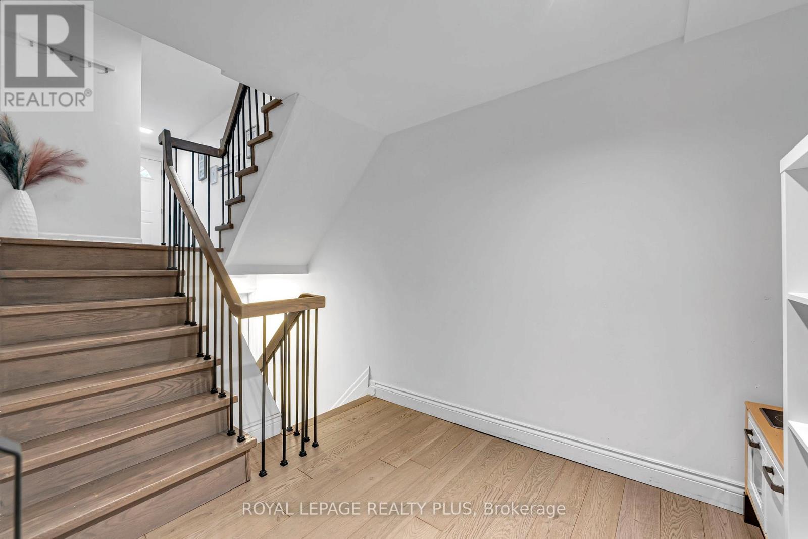 20 - 1755 Rathburn Road E, Mississauga, Ontario  L4E 2M8 - Photo 41 - W13008496